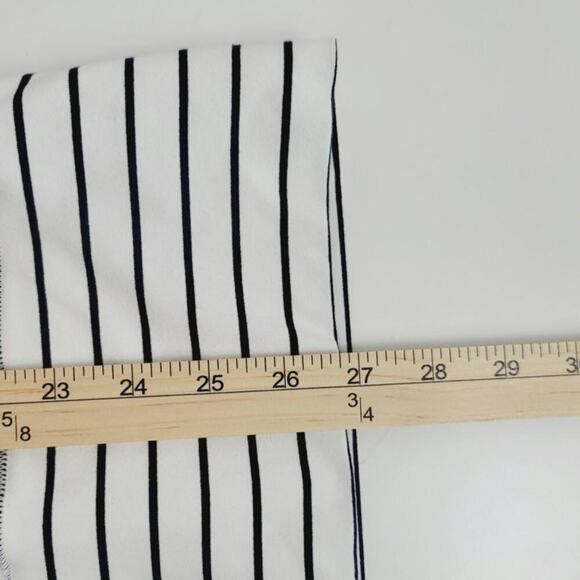 Lululemon Athletica In Stride Full Zip Jacket, in Navy/White, sz 8 - Picture 13 of 14